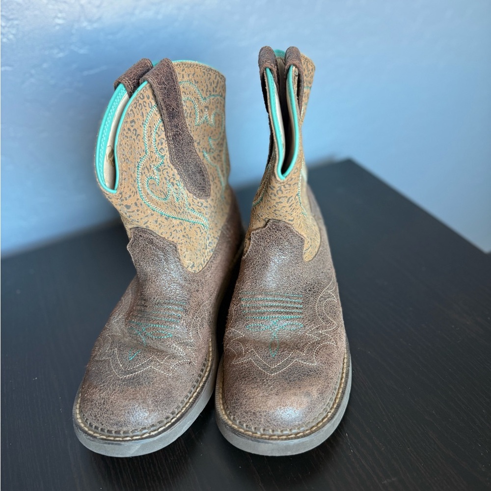 Ariat Fatbaby Tan and Turquoise Western boots